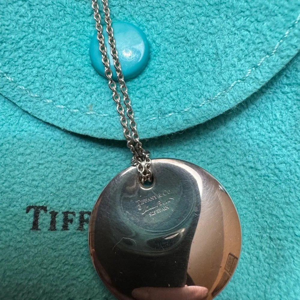 Tiffany & Co Elsa Peretti Round Pendant Necklace - Picture 3 of 7